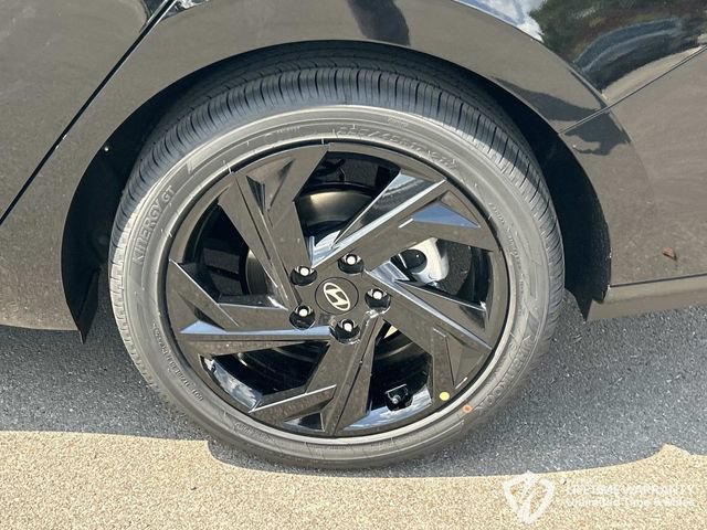 New 2026 Hyundai Elantra SEL Sport FWD image 12