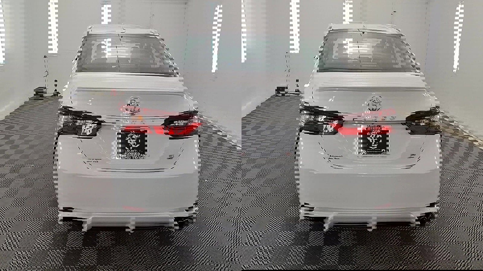 Certified 2024 Toyota Camry SE w/ Cold Weather Package image 3