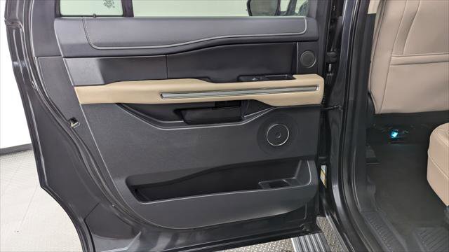 Used 2024 Ford Expedition Max Limited AWD/4WD image 16