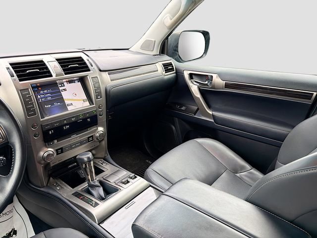 Used 2018 Lexus GX 460 w/ Navigation Package image 25