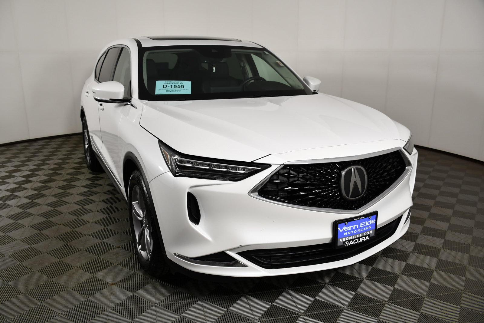 Certified 2024 Acura MDX SH-AWD image 3