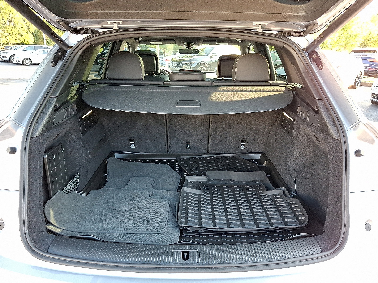 Certified 2025 Audi Q5 2.0T Premium Plus image 31