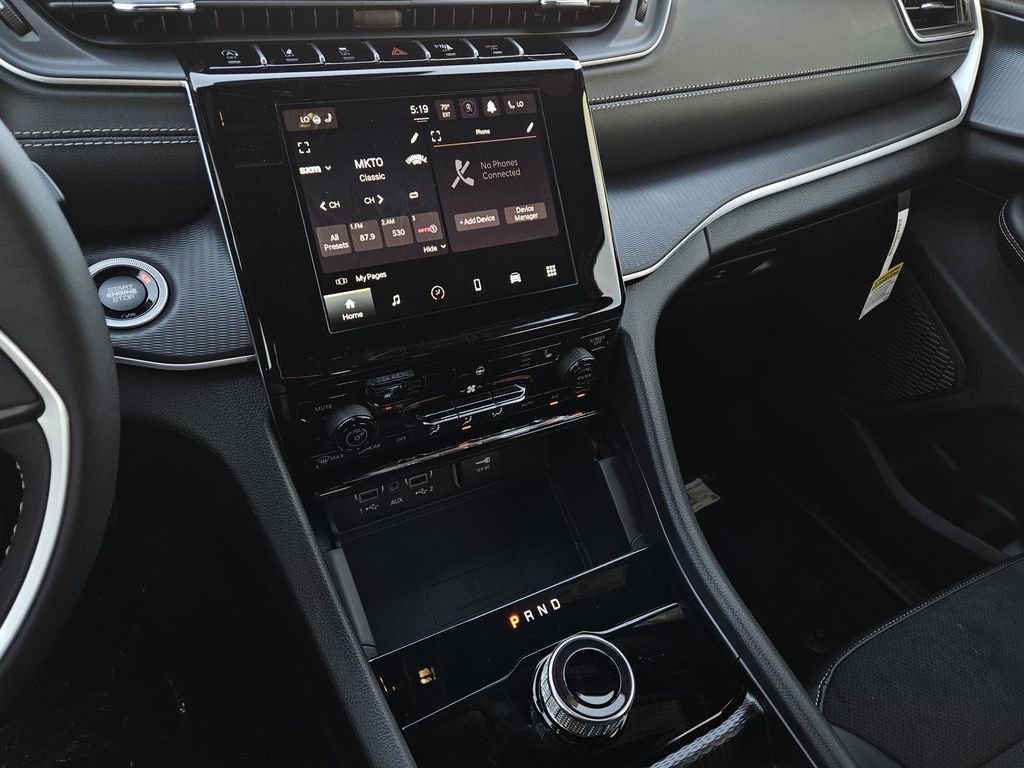 New 2025 Jeep Grand Cherokee Altitude image 20