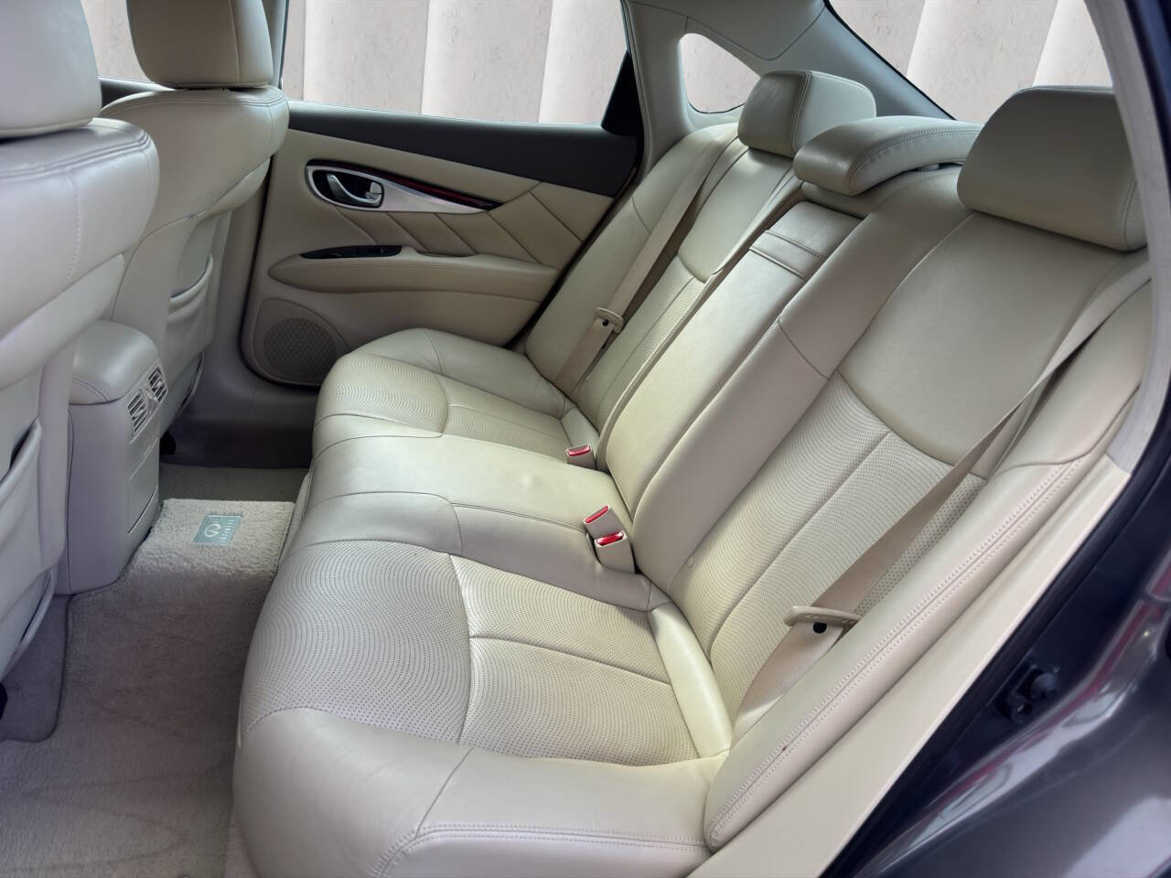 Used 2012 INFINITI M37 x w/ Premium Pkg image 11