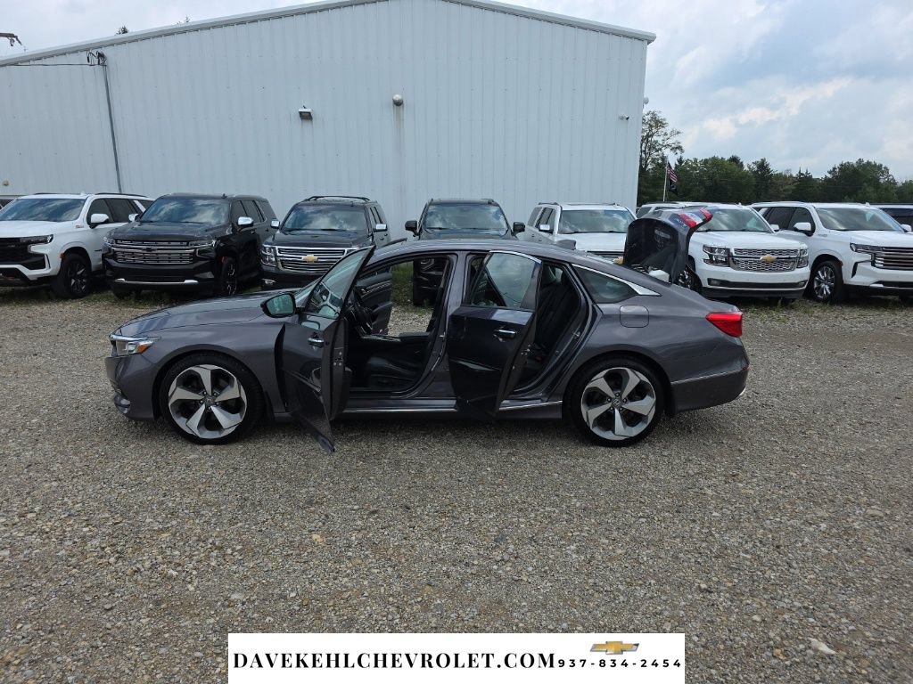 Used 2018 Honda Accord Touring image 30