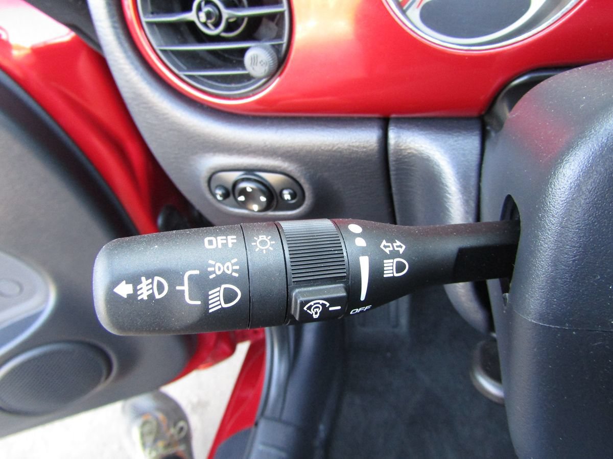Used 2005 Chrysler PT Cruiser Touring FWD image 13
