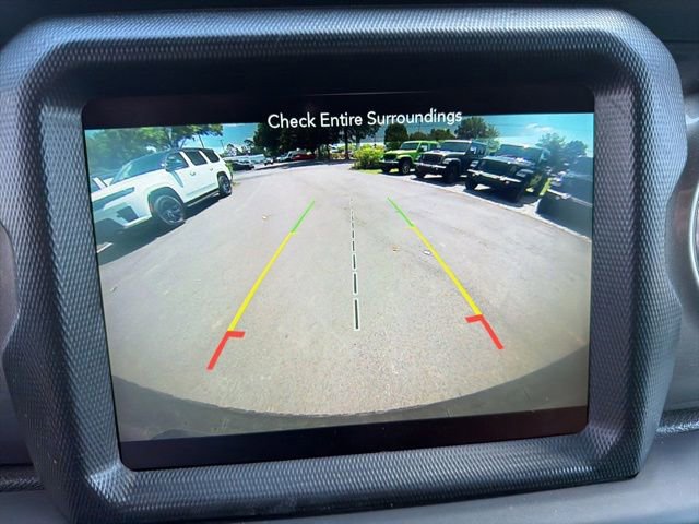 Used 2018 Jeep Wrangler Unlimited Sahara w/ Dual Top Group AWD/4WD image 25