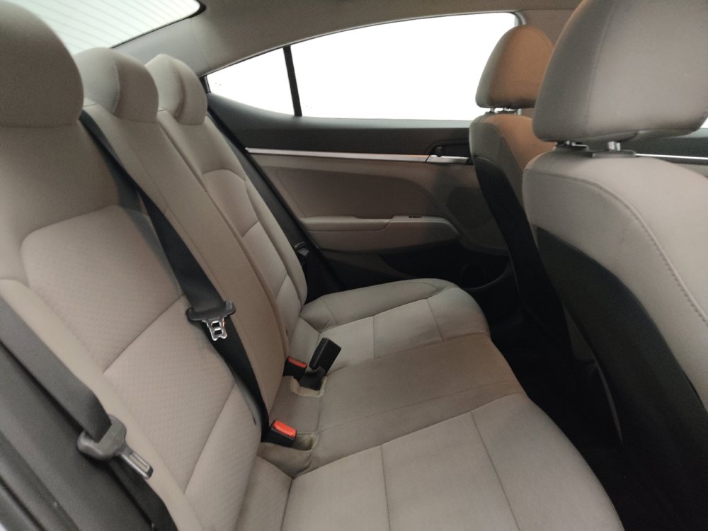 Used 2019 Hyundai Elantra SE FWD image 19