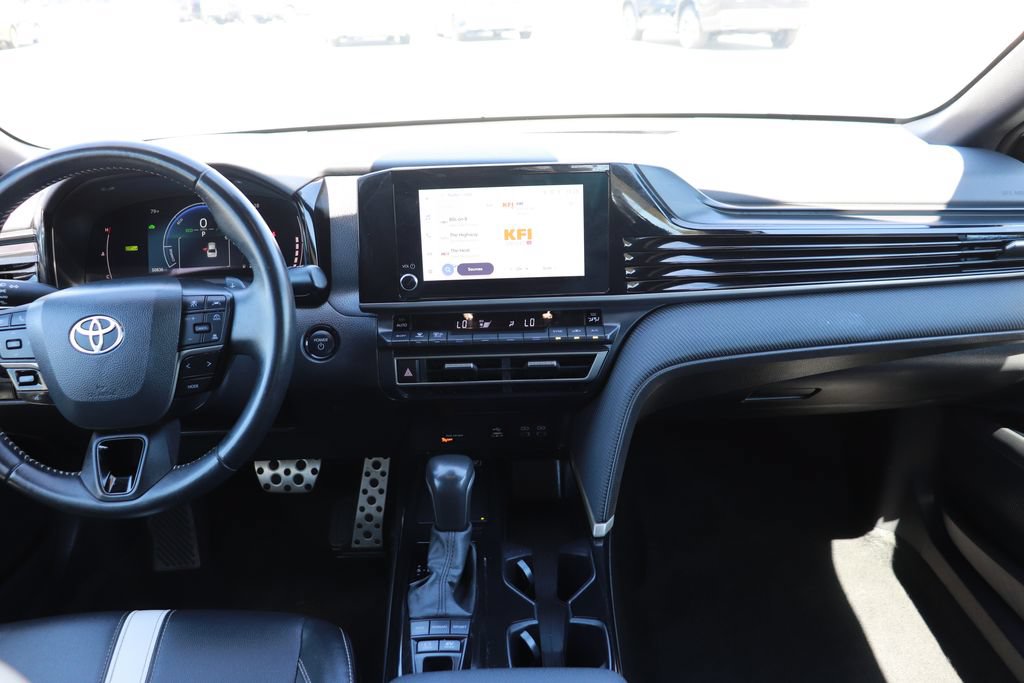 Used 2025 Toyota Camry SE FWD image 15