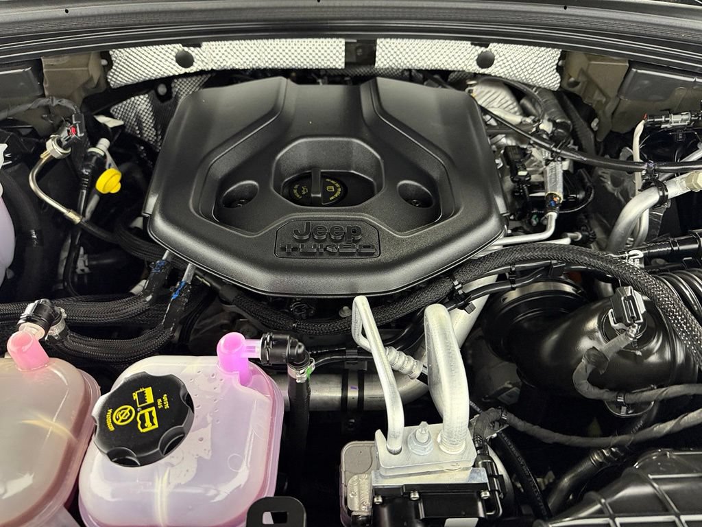 Certified 2022 Jeep Grand Cherokee Trailhawk AWD/4WD image 36