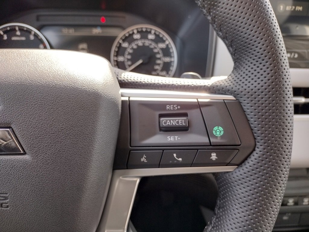 New 2026 Mitsubishi Outlander SE image 29