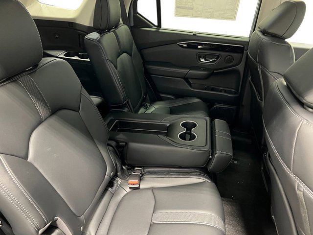 New 2025 Honda Pilot Touring image 35