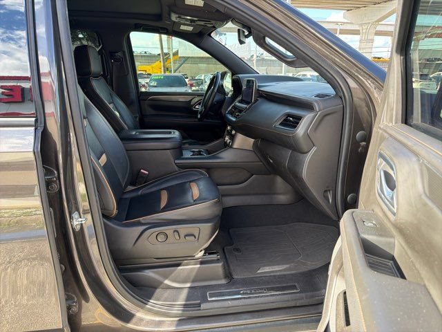 Used 2021 GMC Yukon XL AT4 w/ Technology Package AWD/4WD image 61