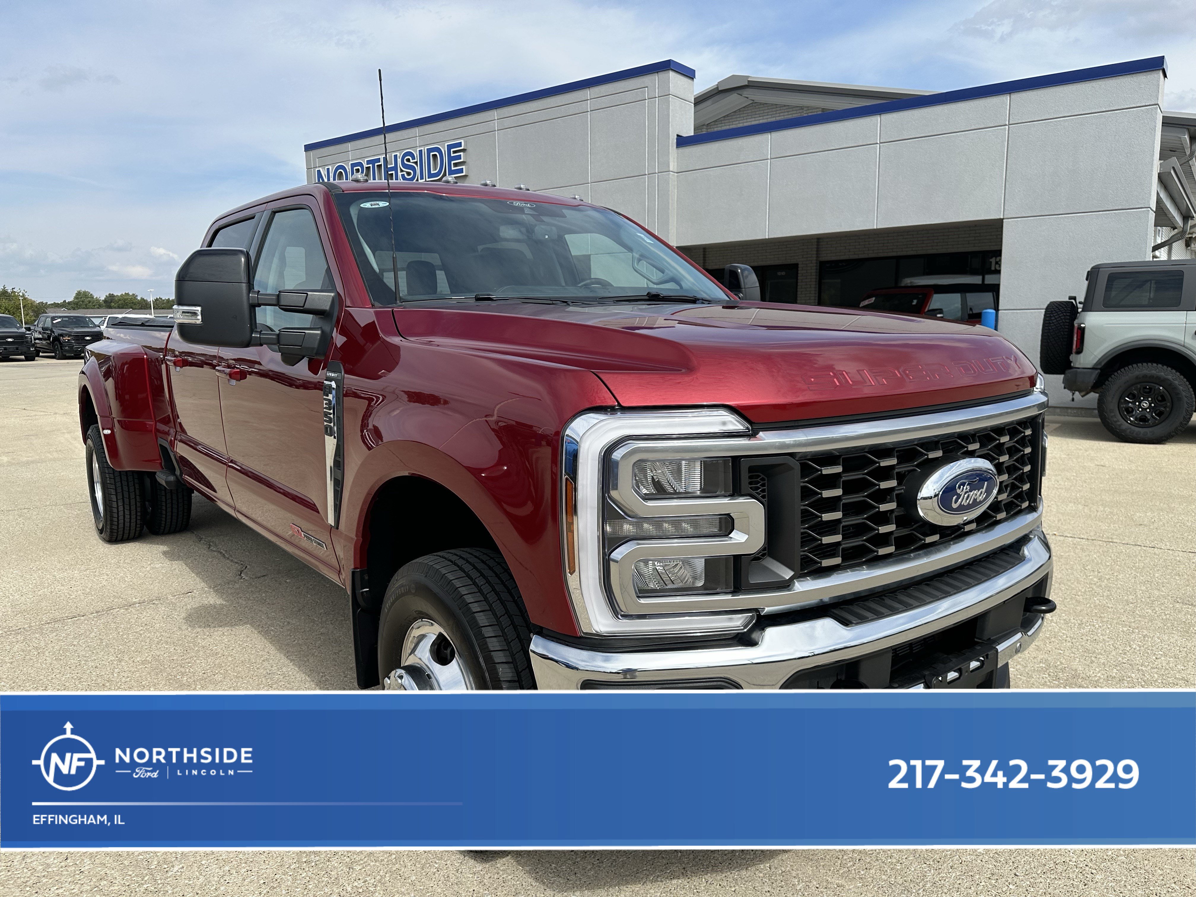 Used 2026 Ford F350 Lariat w/ Lariat Ultimate Package AWD/4WD image 1