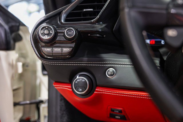 Used 2018 Ferrari 488 Spider image 41