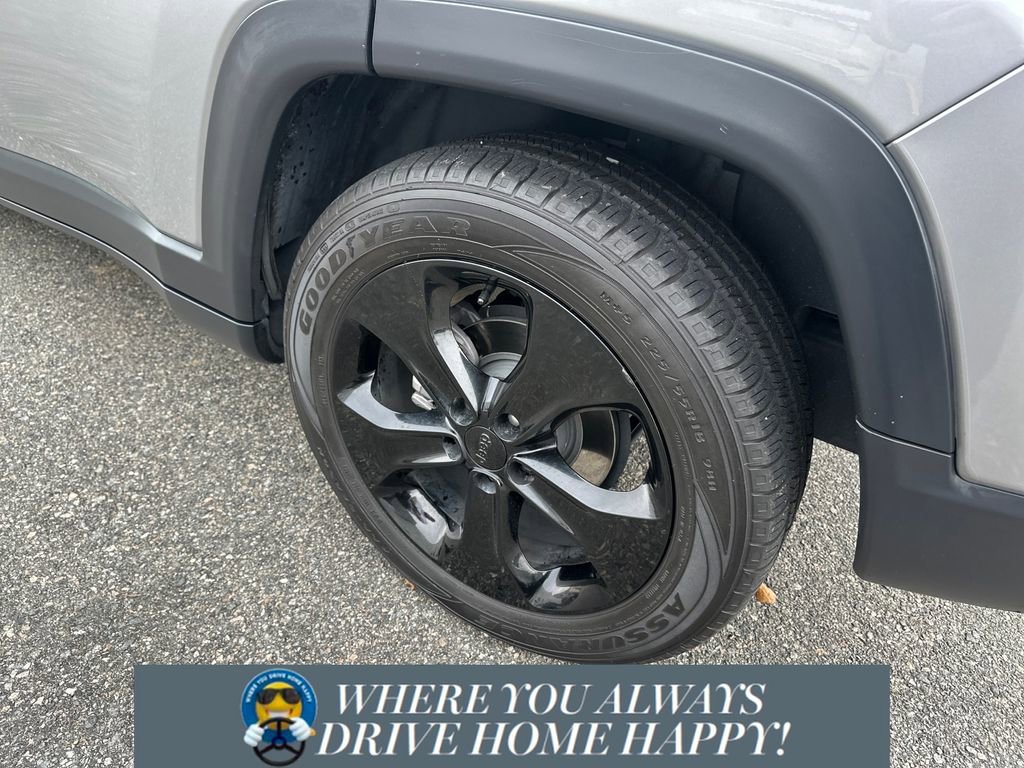 Used 2020 Jeep Compass Latitude image 28