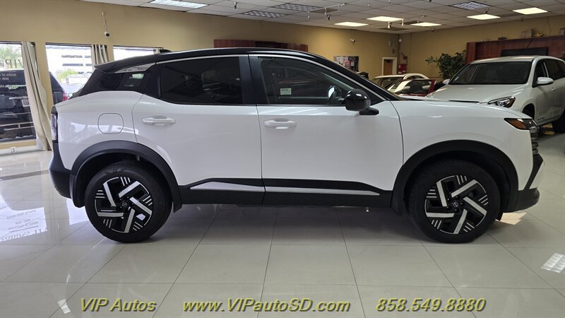 Used 2025 Nissan Kicks SV FWD image 5