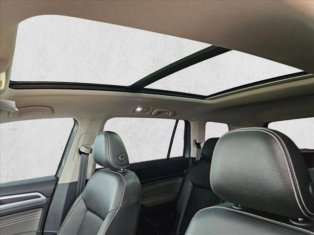 Used 2023 Volkswagen Atlas SE w/ Panoramic Sunroof Package image 16