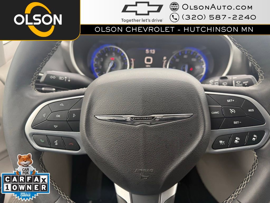 Used 2024 Chrysler Pacifica Touring-L image 24