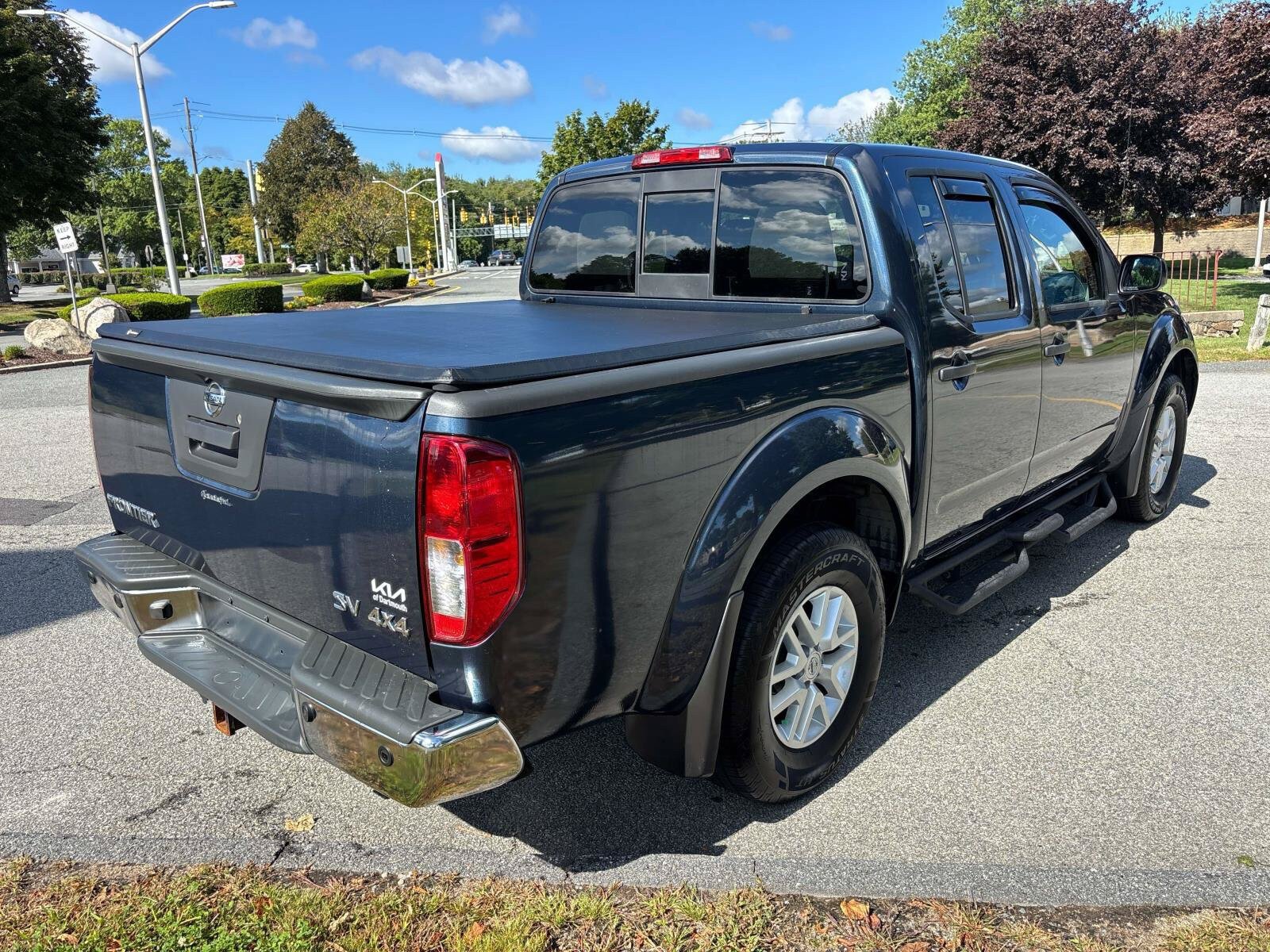 Used 2021 Nissan Frontier SV AWD/4WD image 5