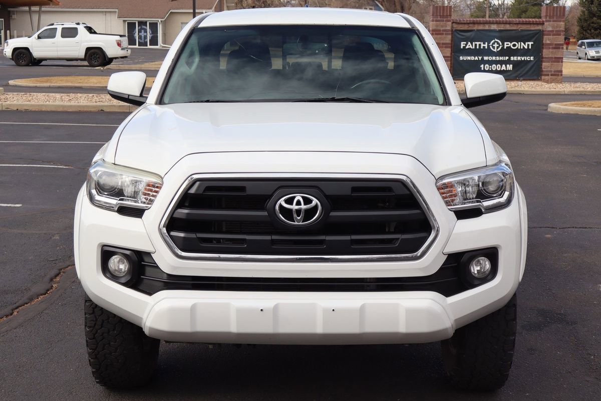 Used 2017 Toyota Tacoma SR5 w/ Tow Package image 12