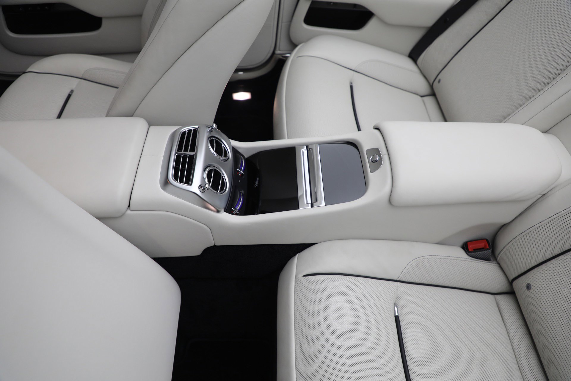 Certified 2018 Rolls-Royce Dawn image 43
