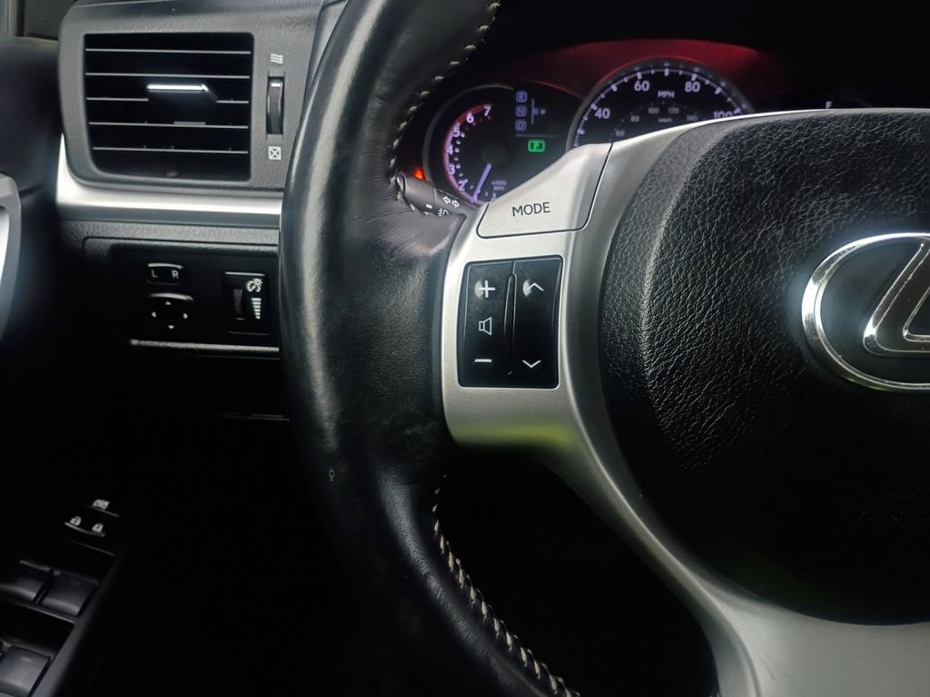 Used 2013 Lexus CT 200h w/ Premium Pkg w/Navigation image 11