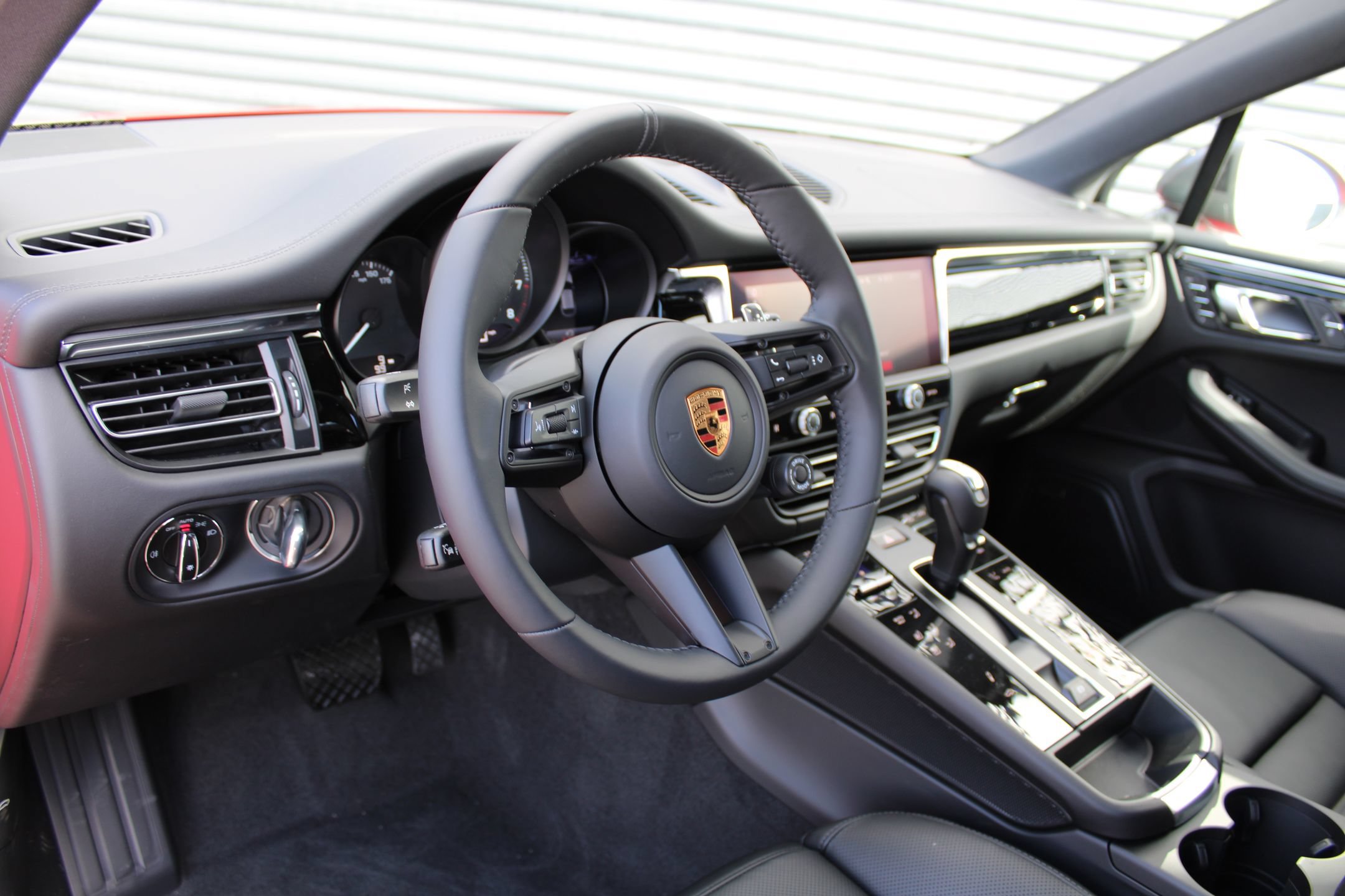 New 2026 Porsche Macan Turbo AWD/4WD image 4