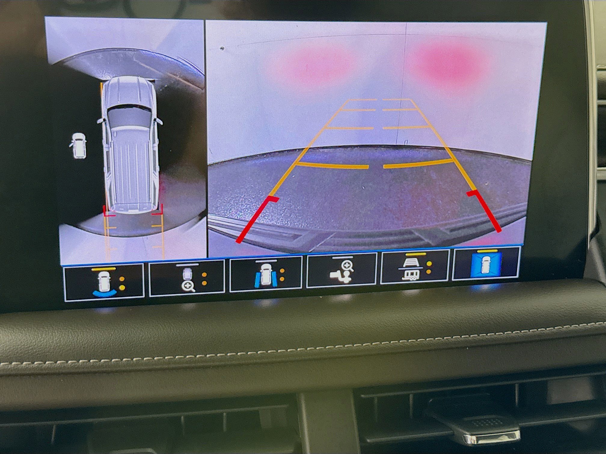 Used 2021 GMC Yukon SLT w/ SLT Luxury Package image 19