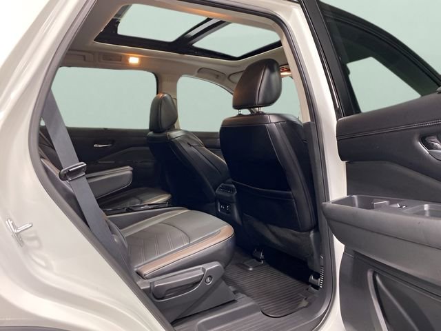 Used 2024 Nissan Pathfinder Platinum AWD/4WD image 30