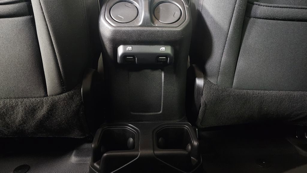 Used 2019 Jeep Wrangler Unlimited Sport image 29