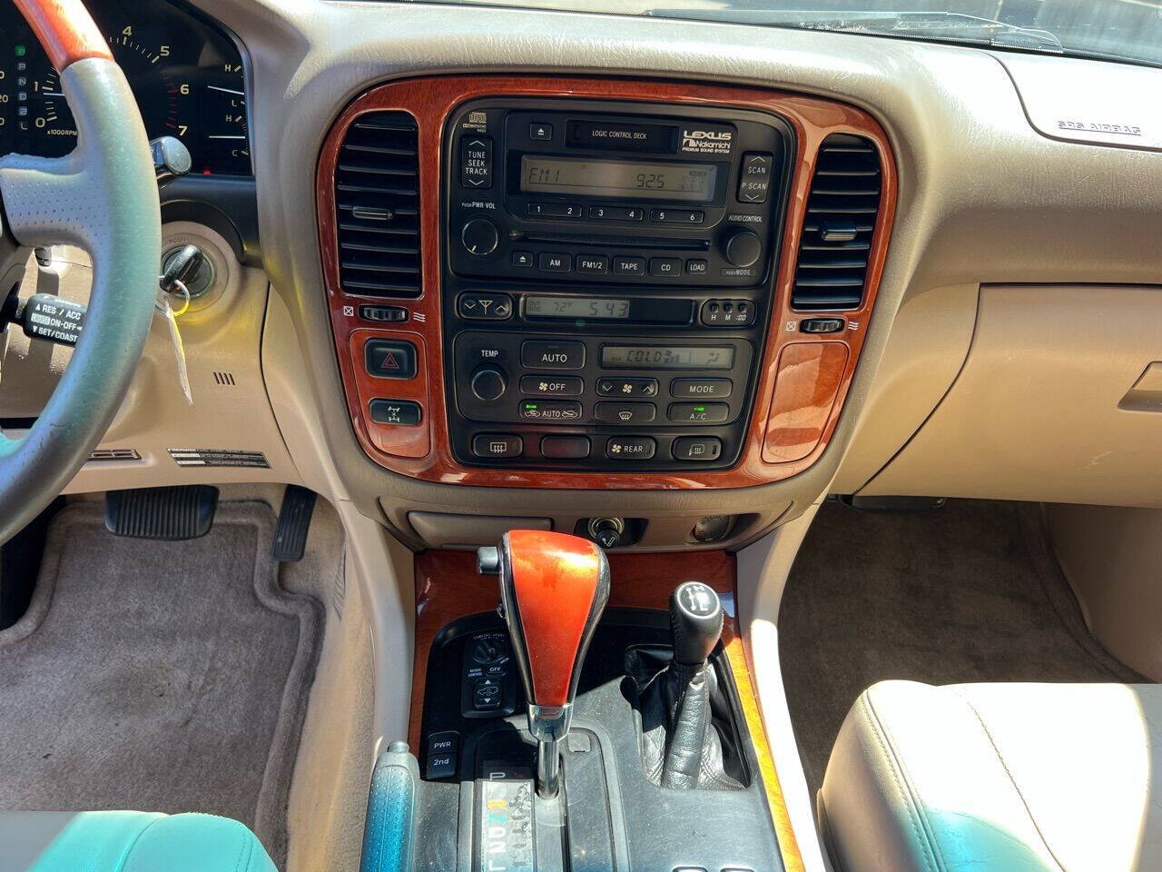 Used 2000 Lexus LX 470 4WD image 28