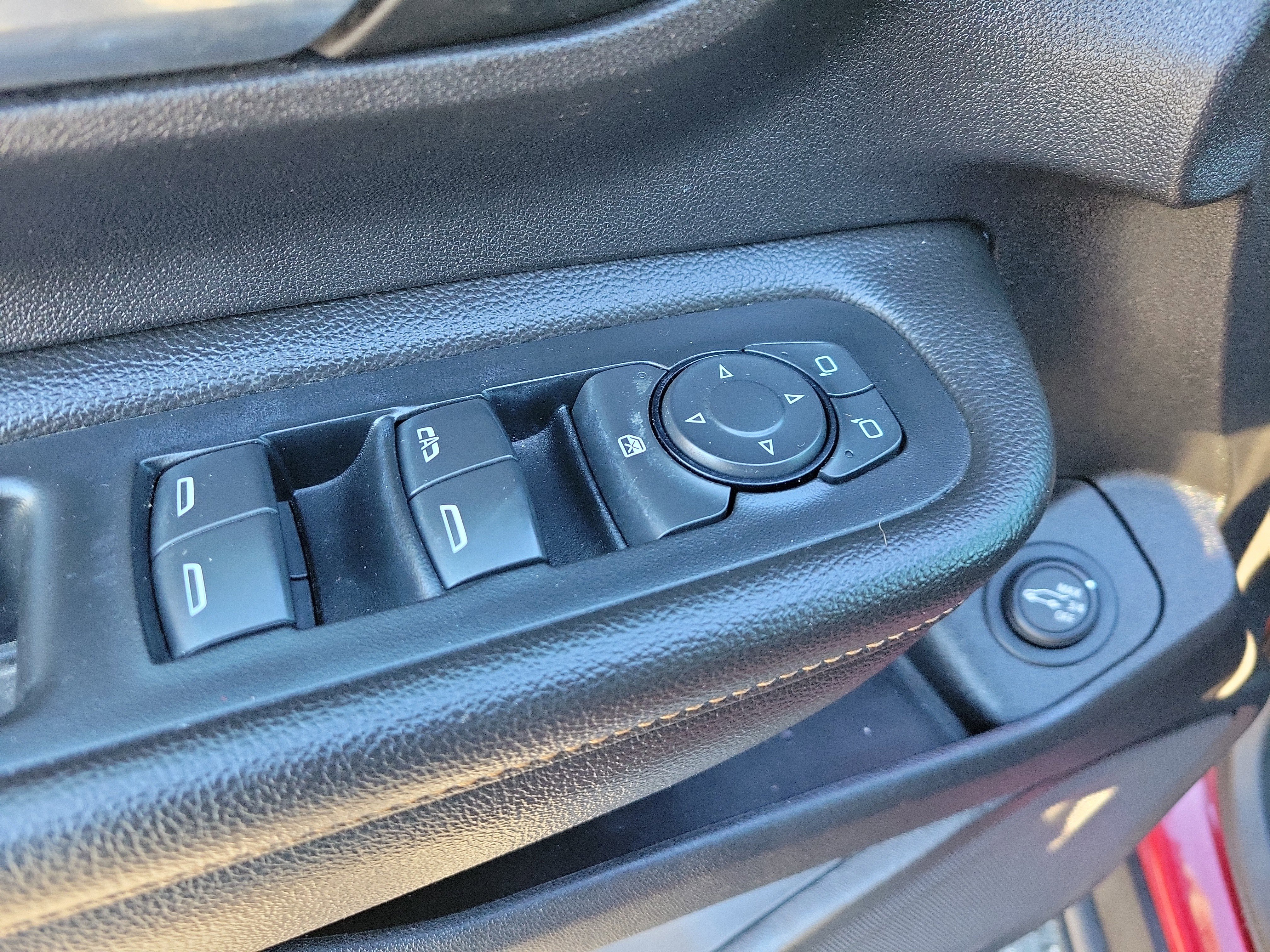 Used 2021 GMC Terrain SLE w/ Driver Convenience Package image 20