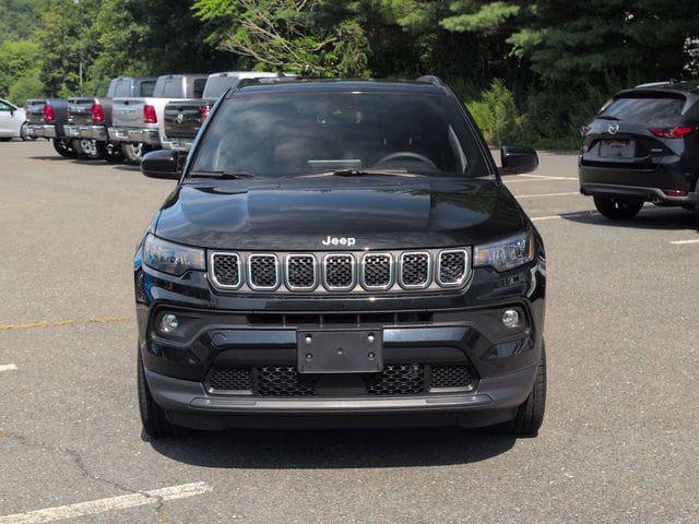 Certified 2023 Jeep Compass Latitude AWD/4WD image 2