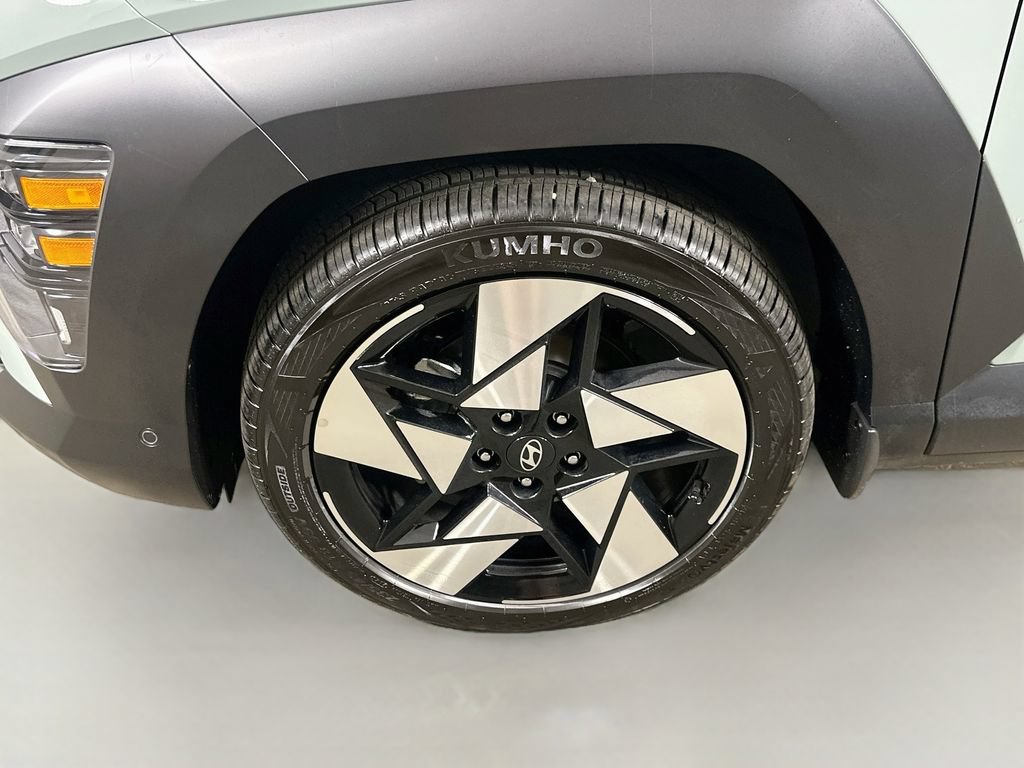 Used 2026 Hyundai Kona Limited FWD image 8
