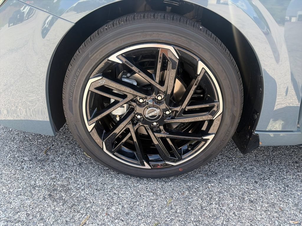 New 2026 Nissan Sentra SR w/ SR Premium Package FWD image 49
