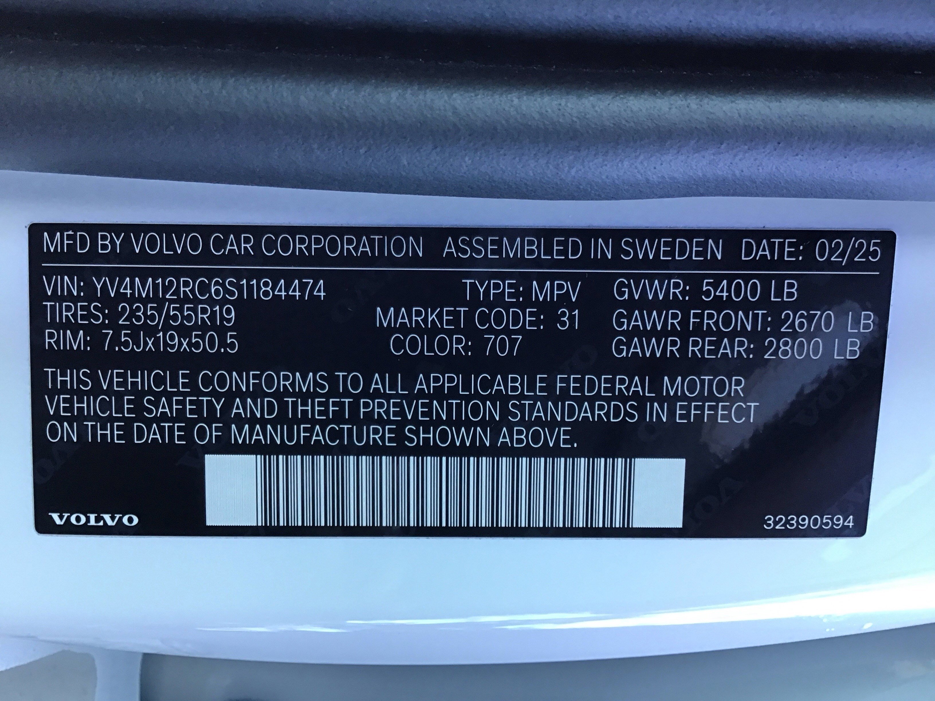 Certified 2025 Volvo XC60 B5 Plus image 36