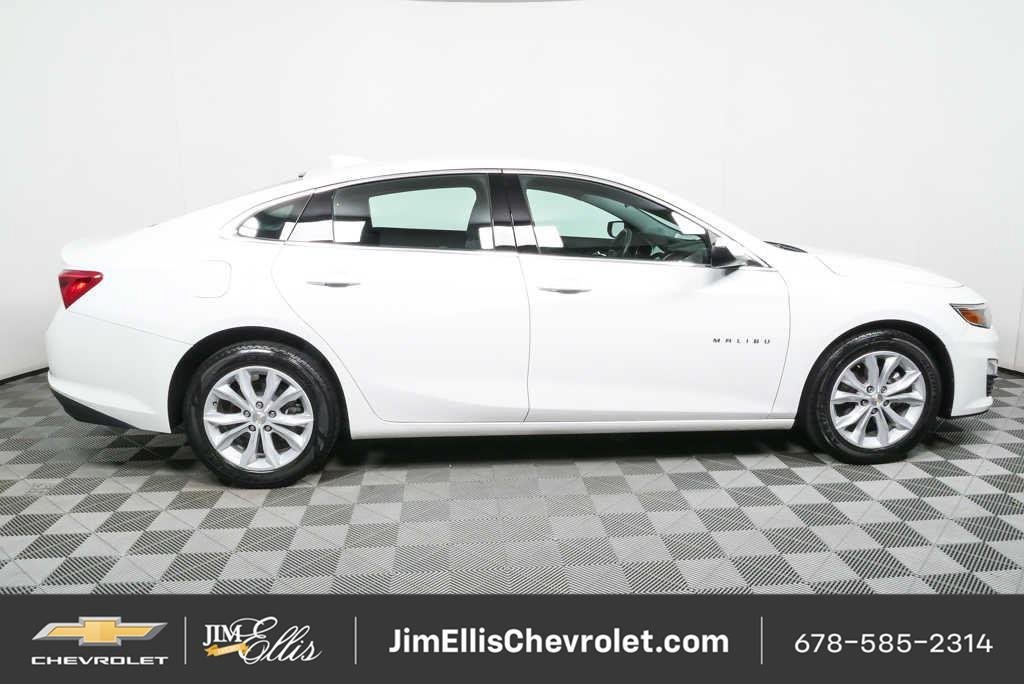 Used 2025 Chevrolet Malibu LT FWD image 2