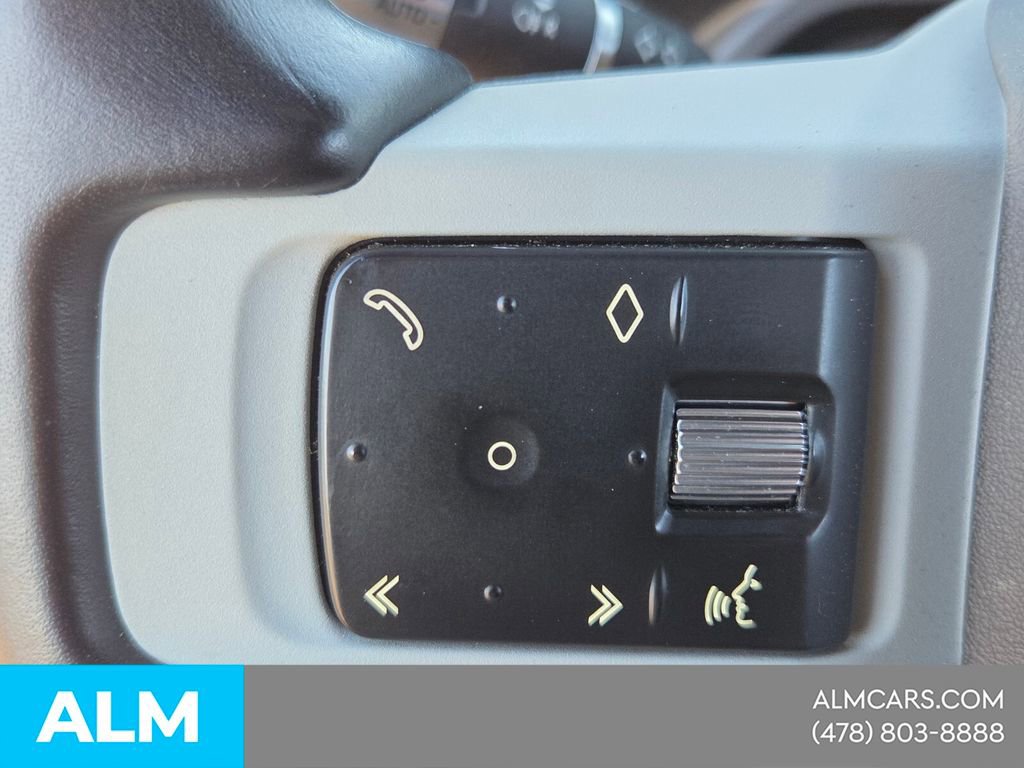 Used 2022 Land Rover Defender 90 X-Dynamic S AWD/4WD image 26