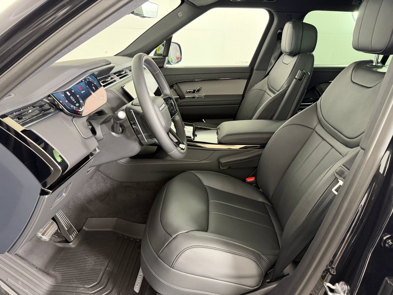 New 2026 Land Rover Range Rover Sport Dynamic SE AWD/4WD image 5