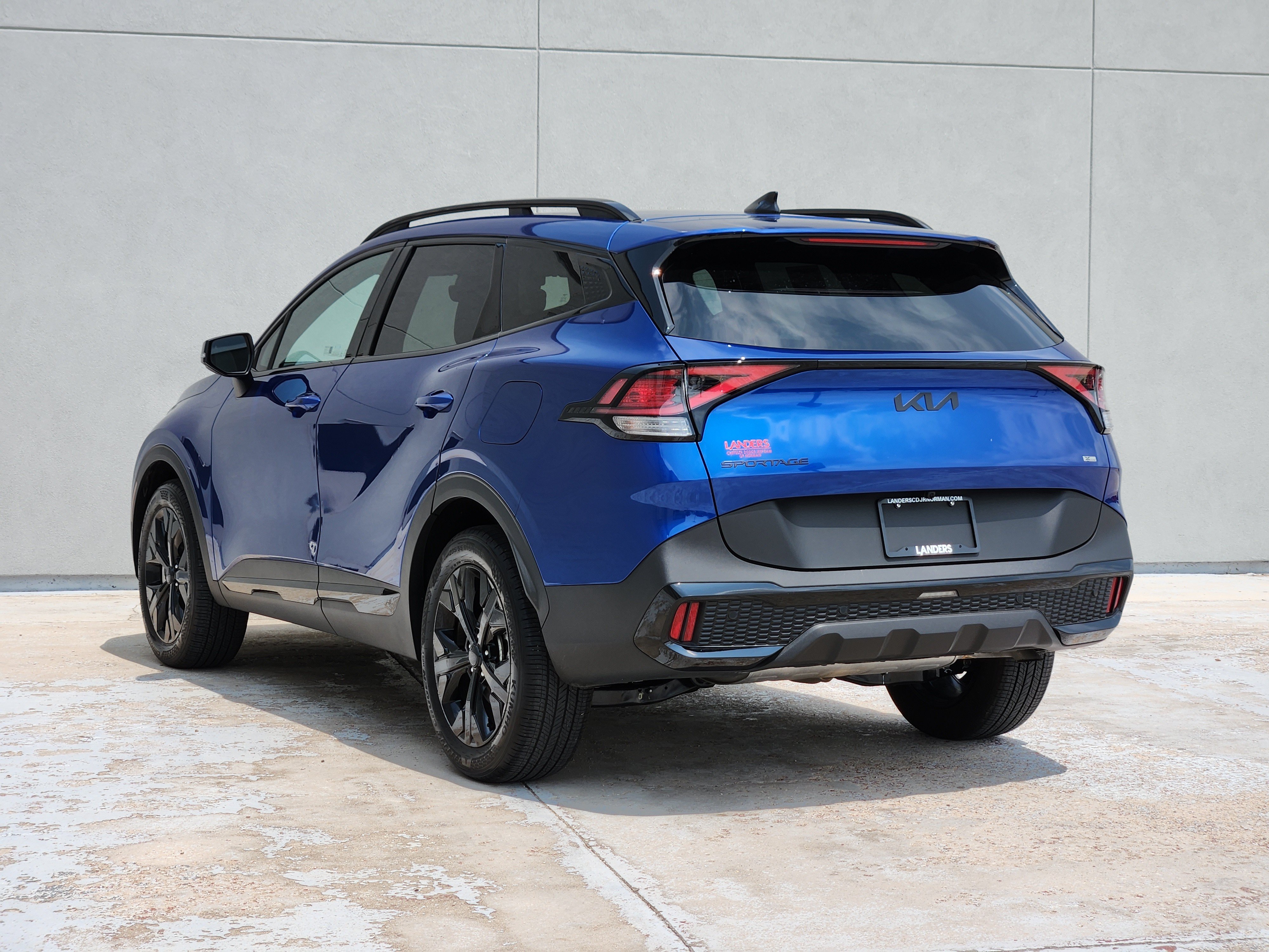 Used 2025 Kia Sportage X-Line w/ Premium Package AWD/4WD image 6