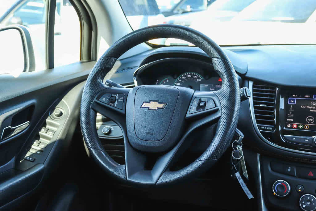 Used 2022 Chevrolet Trax LS w/ Tint and Cruise Package FWD image 8