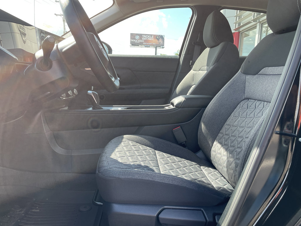 New 2025 Nissan Kicks SV w/ SV Premium Package image 10