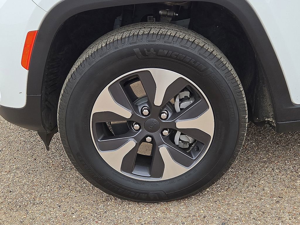 Used 2022 Jeep Grand Cherokee Limited 4xe image 11