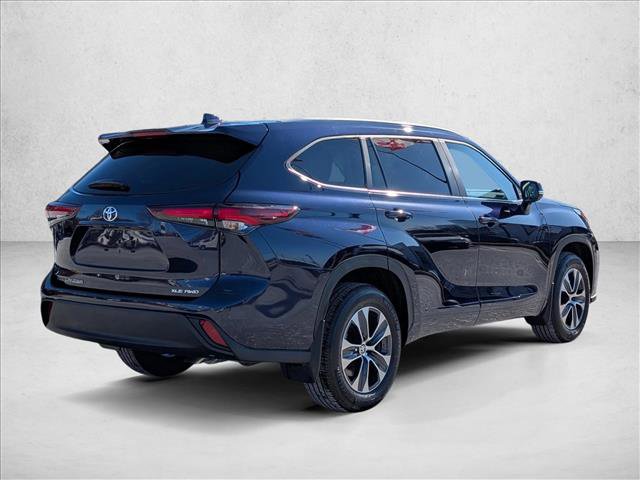 Used 2025 Toyota Highlander XLE image 5