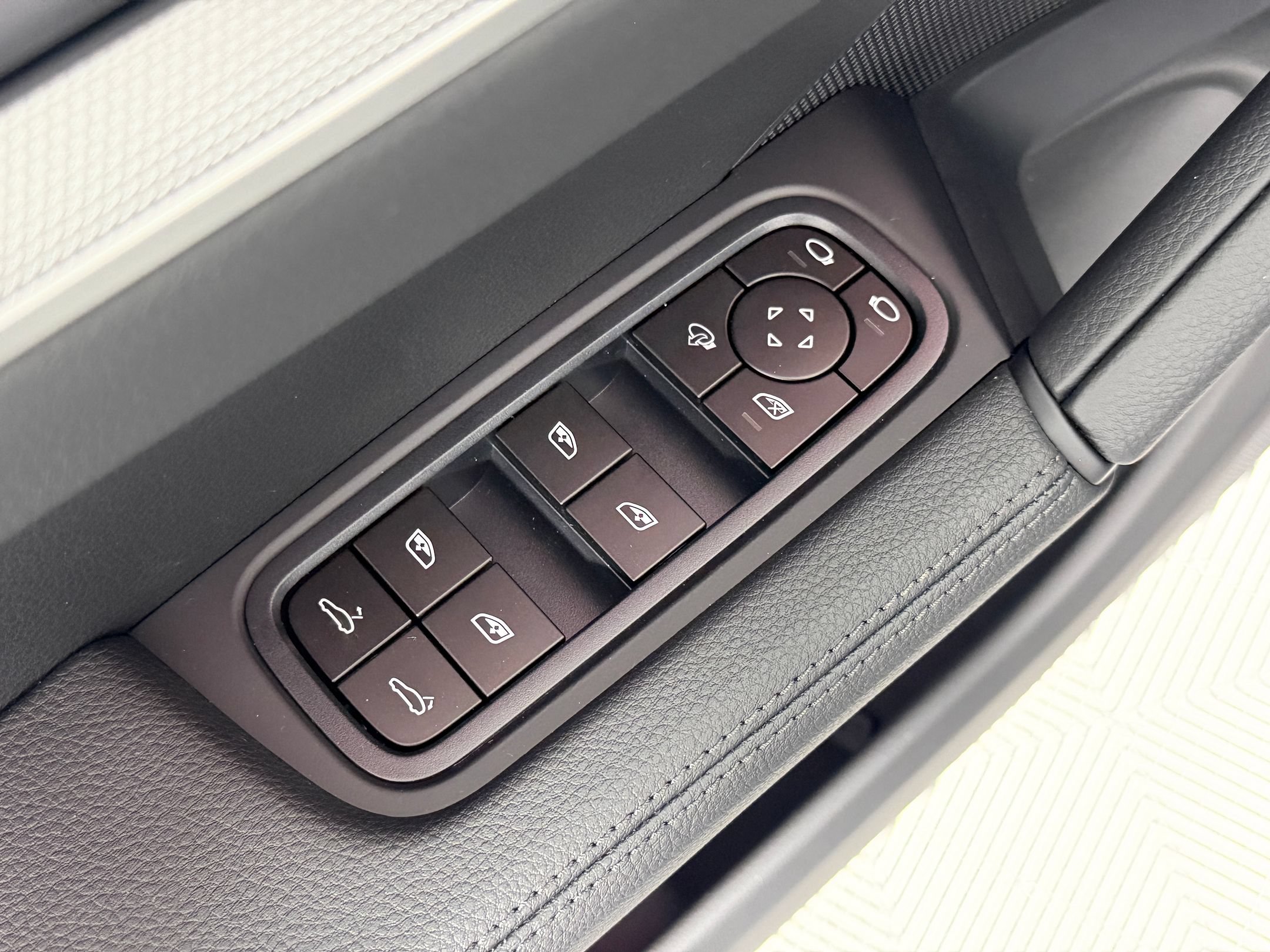 New 2026 Porsche Cayenne AWD/4WD image 15