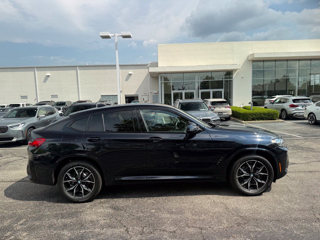 Used 2024 BMW X4 xDrive30i w/ Premium Package AWD/4WD image 7