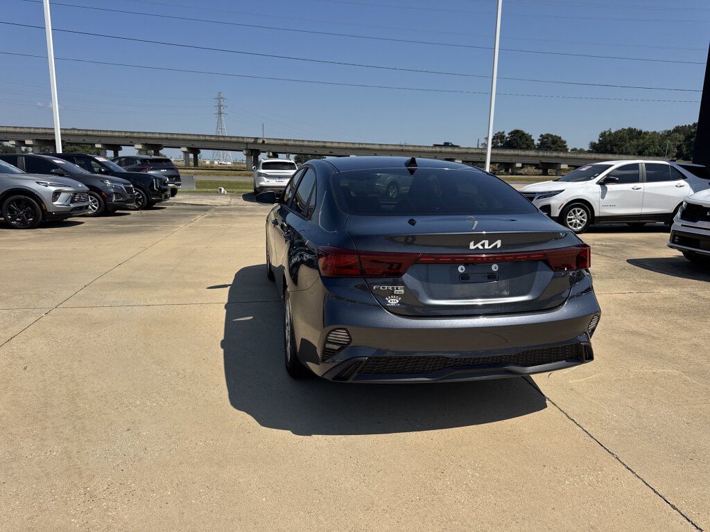 Certified 2022 Kia Forte Sedan FWD image 15