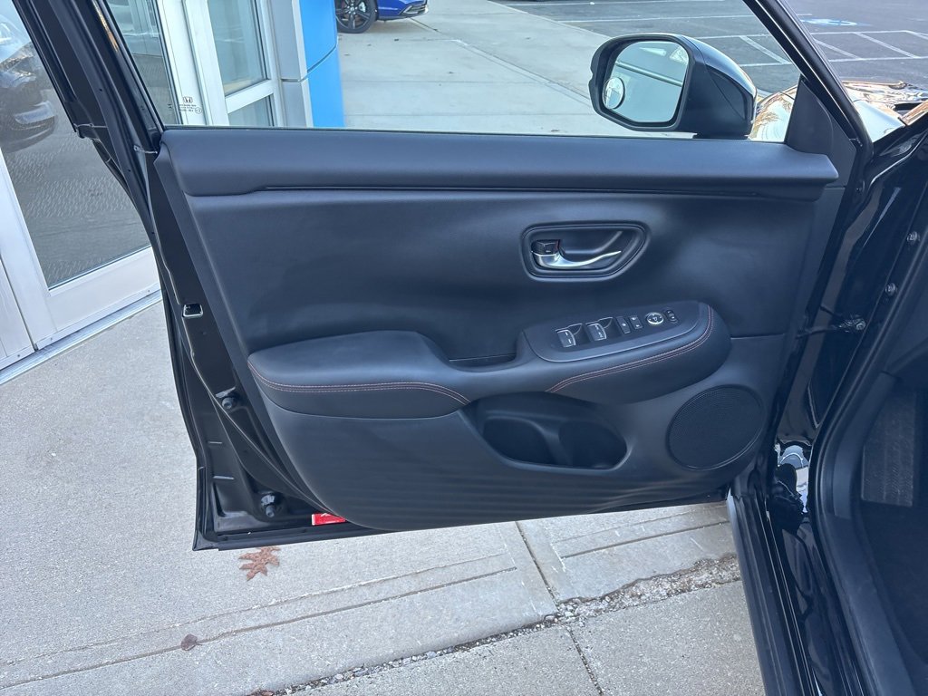 Used 2025 Honda HR-V Sport image 11
