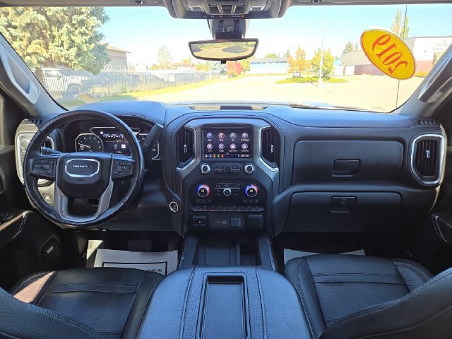 Used 2019 GMC Sierra 1500 Denali w/ Denali Ultimate Package AWD/4WD image 3
